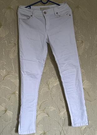 Оригинальные белые джинсы от zara