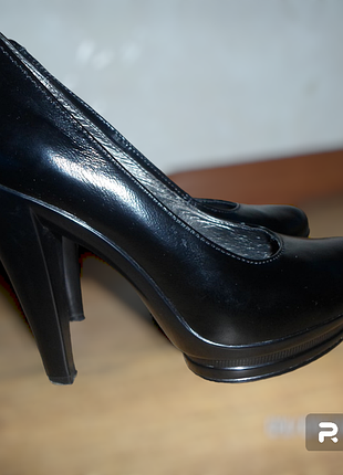Туфли черные лакированные 36 р