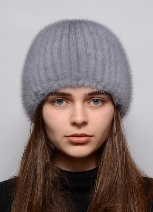 Женская зимняя норковая шапка на вязаной основе шарик листок сапфир