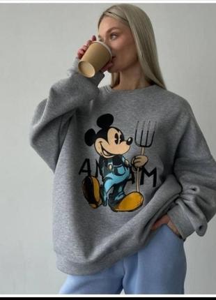 Костюми з міккі маусом