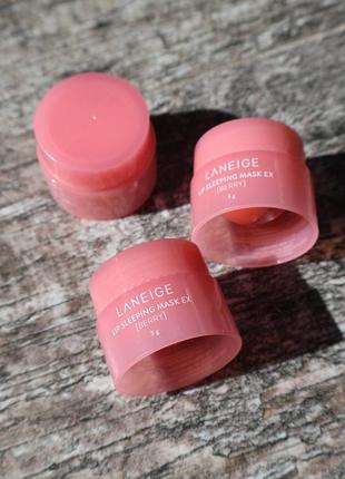 Ночная маска для губ "лесные ягоды" laneige lip sleeping mask berry