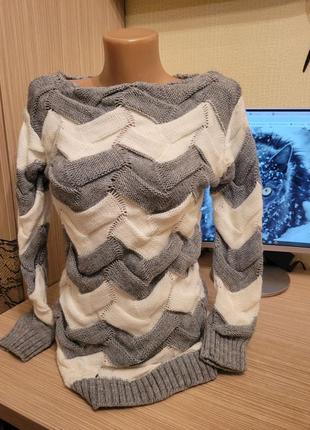 Новый женский свитер из мягкой шерсти