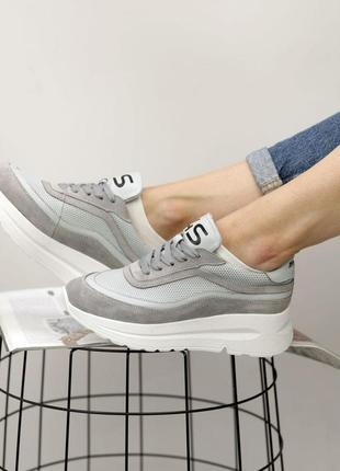 Жіночі шкіряні кросівки rispetto 584004 сірі білі1 фото