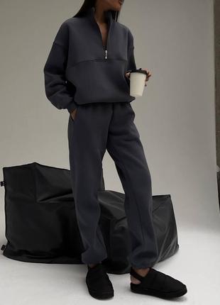 Базовый женский спортивный костюм, трехнить на флисе, кофта с молнией, брюки с вишнями4 фото