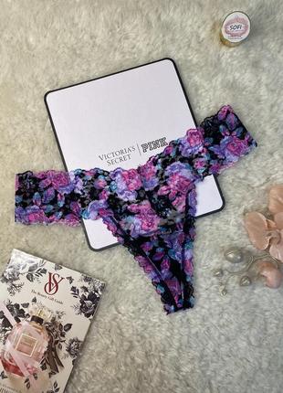Трусики стрінги victoria’s secret  m l мереживні  чорні в квіточках оригінал вікторія сікрет