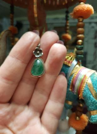 Подвеска с изумрудом
