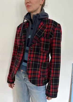 Утепленная куртка с капюшоном superdry