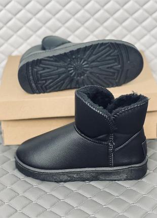 Ugg mini уггі низенькі зимові угг міші чорні жіночі5 фото