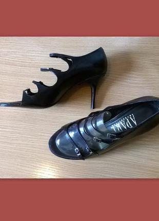 Роскошные открытые туфли босоножки 40 р. 26 см. apart с ремешками креатив