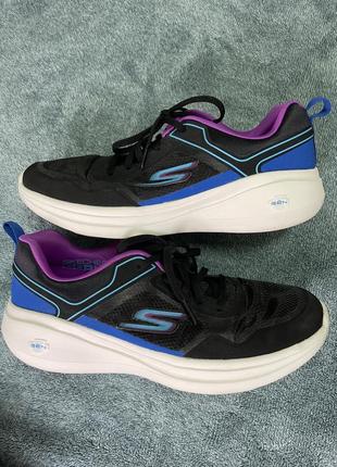 Удобные кроссовки skechers 38, стелька 25 см
