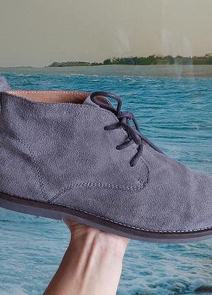 River island,43 розмір,португалія.