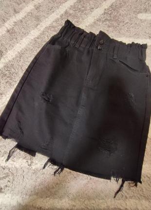 Черная джинсовая юбочка на резинке с необработанным низом,р.284 фото