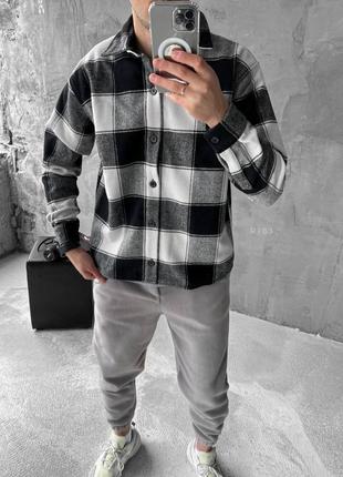 Рубашка оверсайз в клетку черно белая