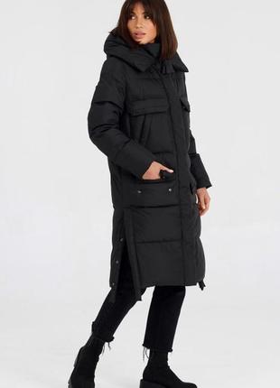 Пуховик oversize у стилі casual