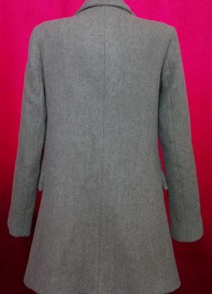 Пальто женское zara с накладными карманами двубортное5 фото