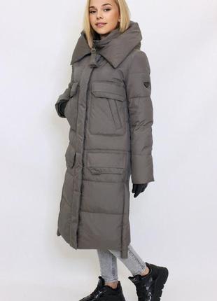Стильный пуховик оверсайз в стиле casual
