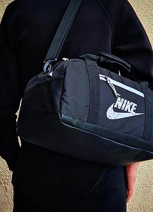 Сумка nike чорна дорожня / спортивна чоловіча / жіноча