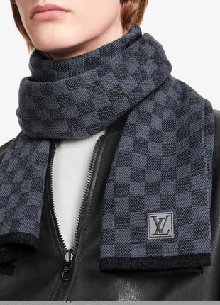 Шерстяной дизайнерский шарф  от  louis vuitton.