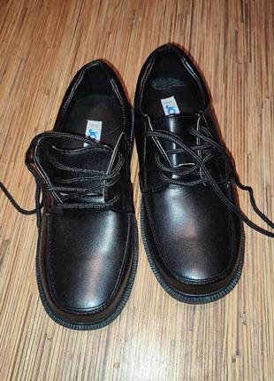 Дитячі нові шкіряні туфлі josmo-сша, розмір us2, eur32-33, 21,5 см1 фото