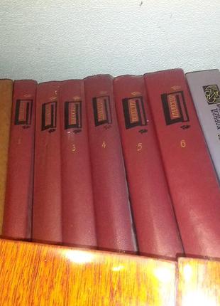 Лев толстой 12 томов. воина и мир, анная каренина и другие.. это очень крутые книги.2 фото