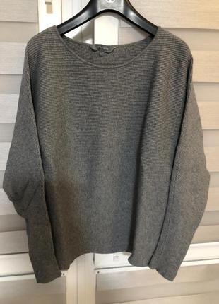 Свитер