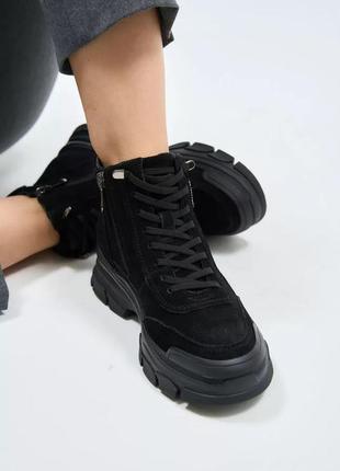 Демисезонные женские черные замшевые ботинки, lonza, натуральная замша6 фото