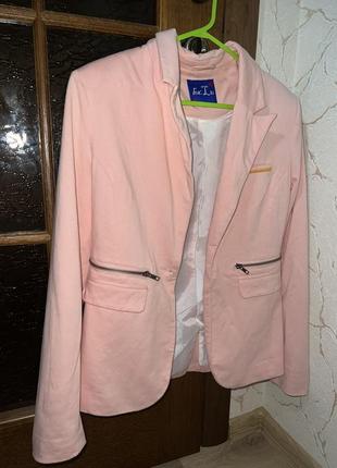 Пиджак стильный пиджак нежного розового пудра цвета жакет s m