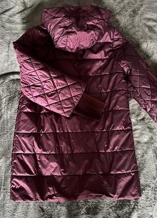 Демісезонна жіноча куртка з трикотажними манжетами1 фото