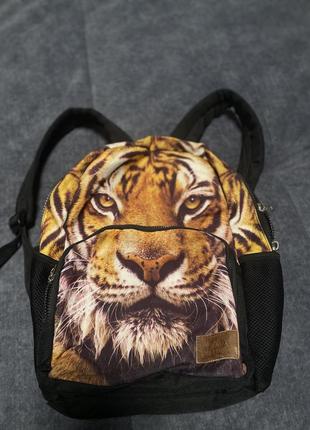 Портфель з тигром