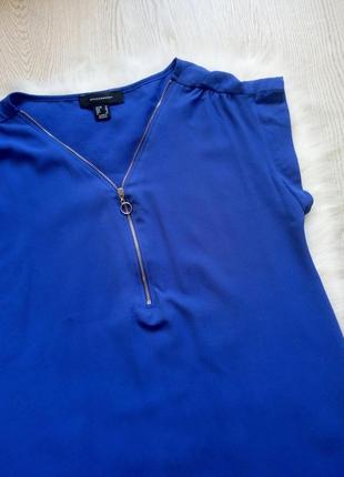 Синее свободное прямое платье электрик с молнией на вырезе декольте замочек трапеция2 фото