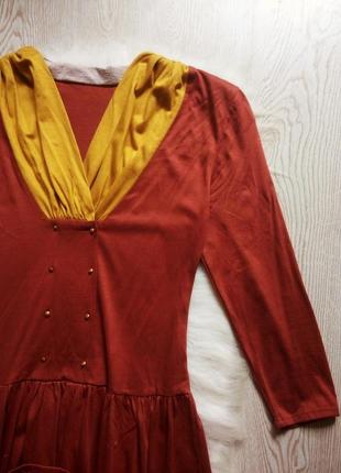 Цветное платье миди длинное светлого коричневое плиссе с желтым воротником винтаж стиляги6 фото