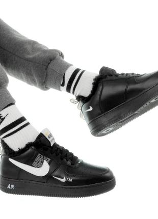Зимові чоловічі шкіряні кросівки з хутром в стилі nike air force 1 🆕 зимові найки