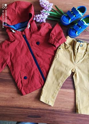 Классный комплект ветровка парка, джинсы скинни next на 9-12 месяцев.