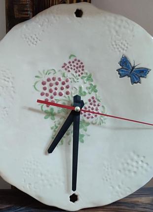 Часы настенные керамические "гроздья винограда", авторская работа, ручная лепка и роспись, диаметр 30 см