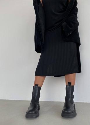 Черные кожаные зимние челси женские высокие на резинках7 фото