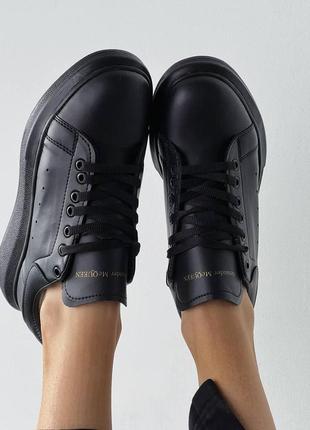 Кроссовки женские alexander mcqueen low triple black 2 александр маквин