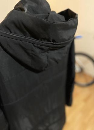 Куртка женская черная длинная осенняя с капюшоном5 фото