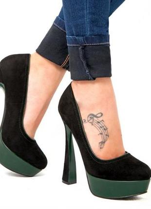 Туфлі чорно зелене