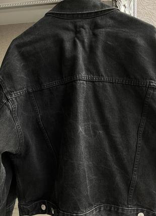 Обʼємна джинсова куртка mango8 фото
