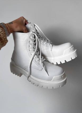 Жіночі черевики balenciaga strike white boots баленсіага трактор