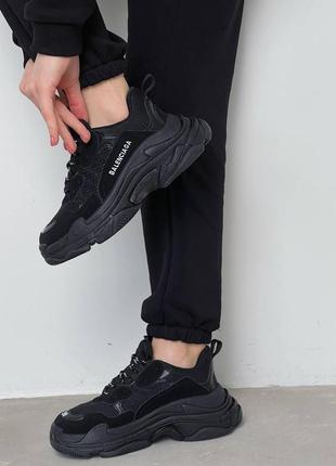 Жіночі кросівки balenciaga triple s v1 black « white logo» баленсіага