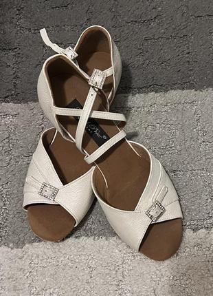 Туфлі для бальних танців grand prix