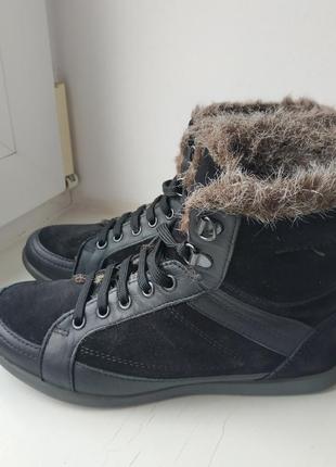 Демісезонні шкіряні високі кеди bata 36р. 23.5 див.