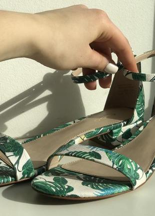 Босоножки aldo