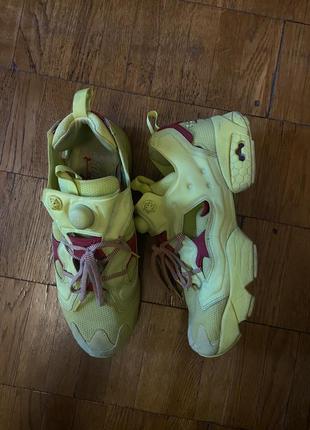 Reebok instapump fury og “packer collaboration” with laces