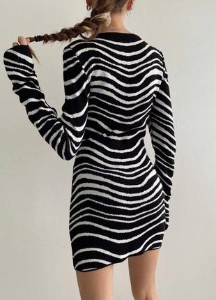 Женское мини-платье "зебра" с длинным рукавом, черно-белое3 фото