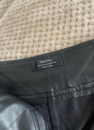 Штаны кожаные женские bershka брюки экокожа кожаные свободные oversize 48-50 размер 29-30 размер6 фото