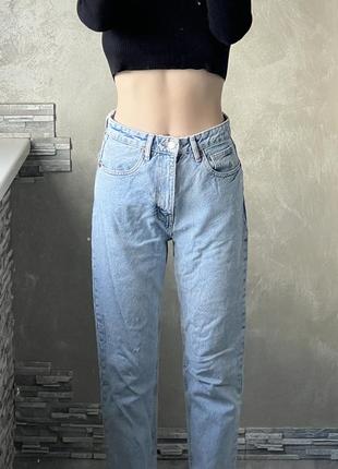 Мом zara голубые джинсы