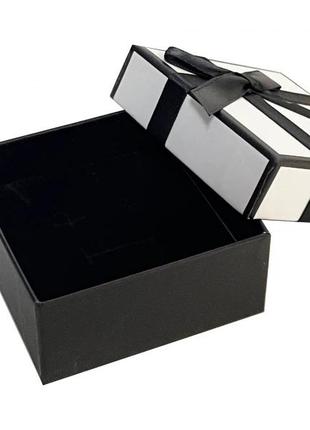 Подарункові коробочки для біжутерії 7*7 см із чорним ложементом (упаковка 12 шт) білі2 фото