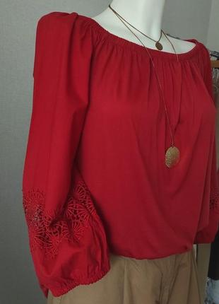 Червона сорочка блуза із мереживом широкі рукава